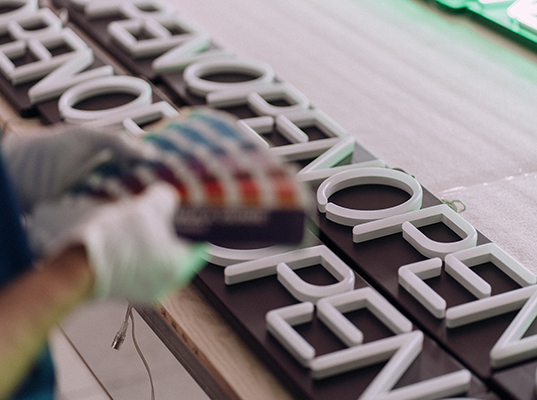 signs manufacturer